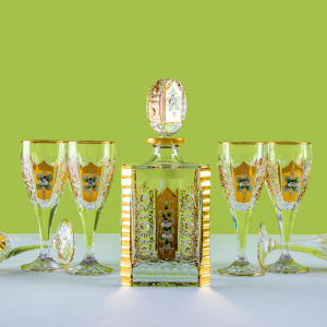 طقم شربات 7 قطع كريستال اسكوير ورد بارز