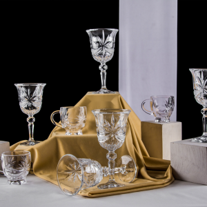 طقم 12 قطعه لورا 500 سادة